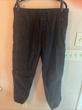 CARHARTT WIP RIPSTOP CARGO JOGGER BLACK SIZE LARGE SEE MEASUREMENTS